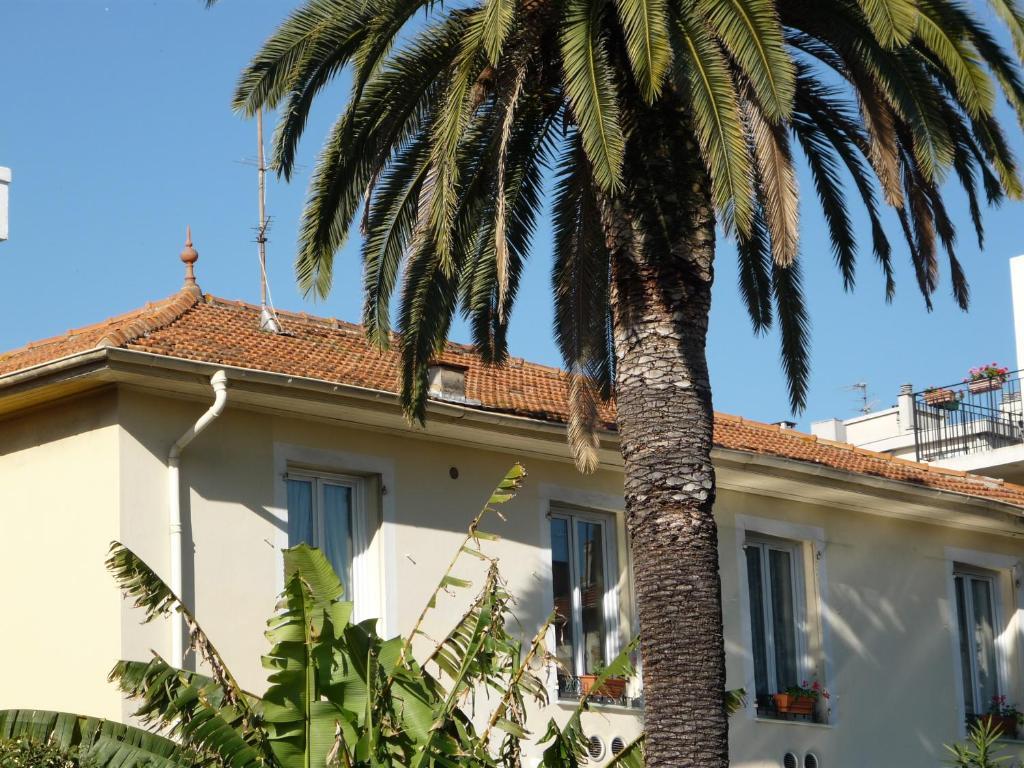 Logis Hotel Villa Victorine Niza Exterior foto