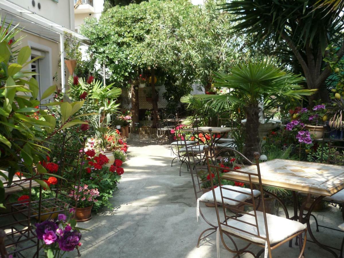 Logis Hotel Villa Victorine Niza Exterior foto